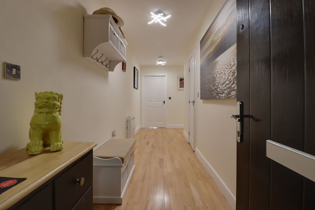 Property photo 2 of 12 Img_3968-Img_3970