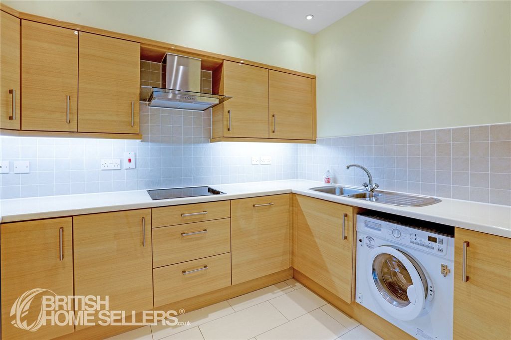 Property photo 2 of 15 Picture No. 04