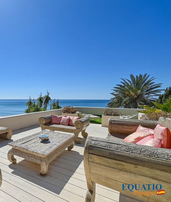 Property photo 1 of 17 Espagne - Moraira - Villa En 1Ère Ligne De Mer