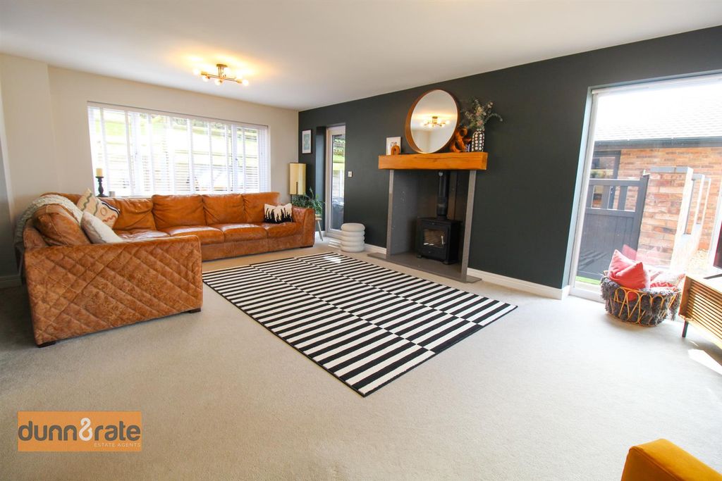 Property photo 3 of 54 Img_1002.Jpg
