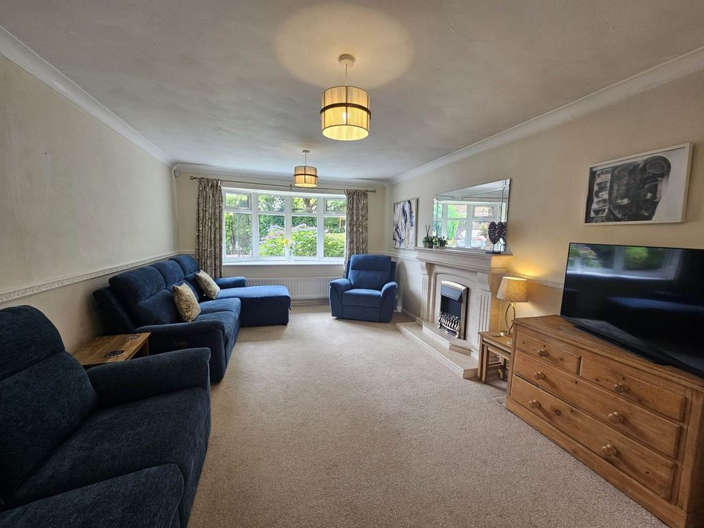 Property photo 2 of 41