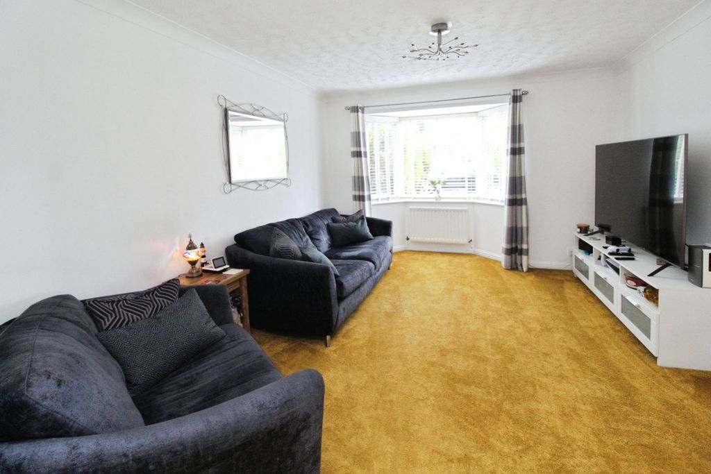 Property photo 3 of 26