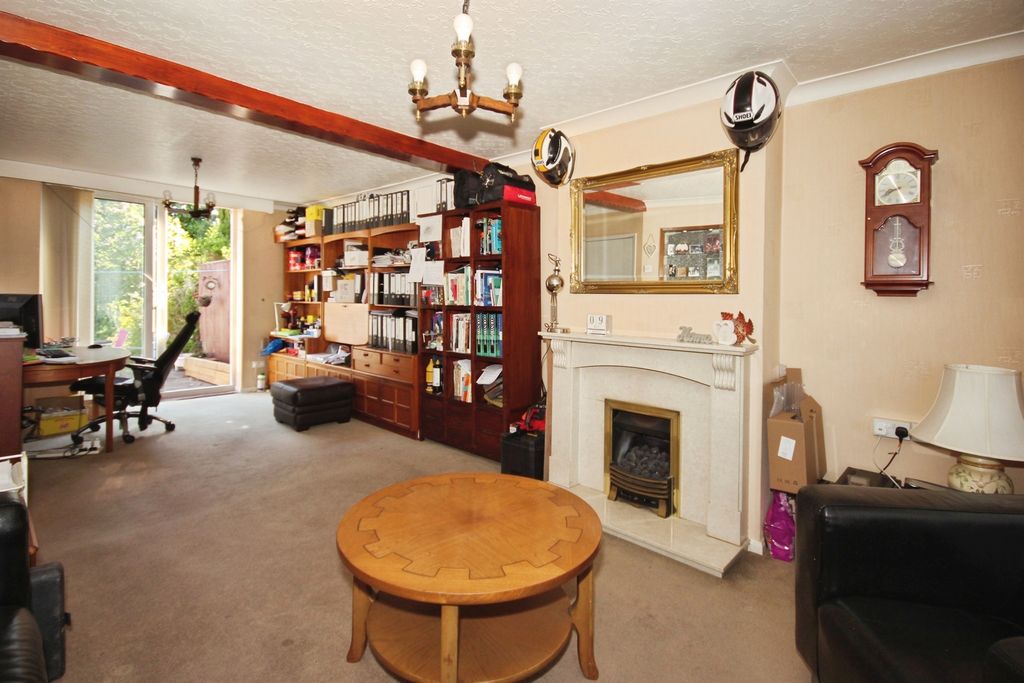 Property photo 3 of 14