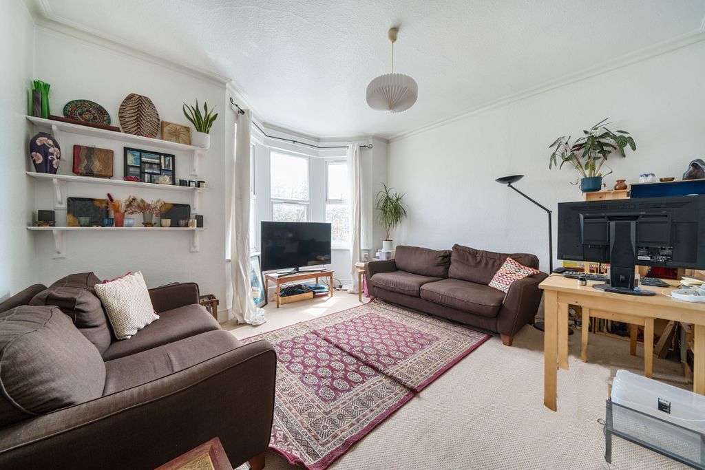 Property photo 3 of 6 3