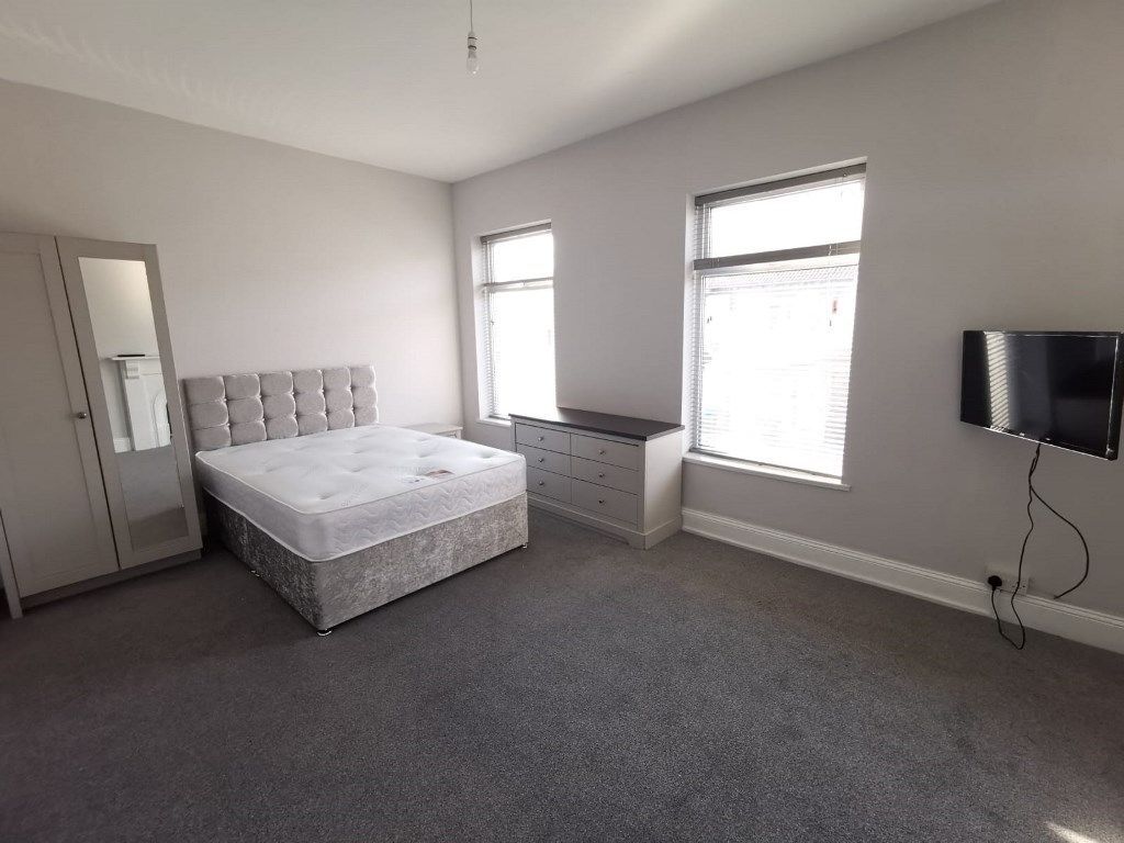 Property photo 1 of 4