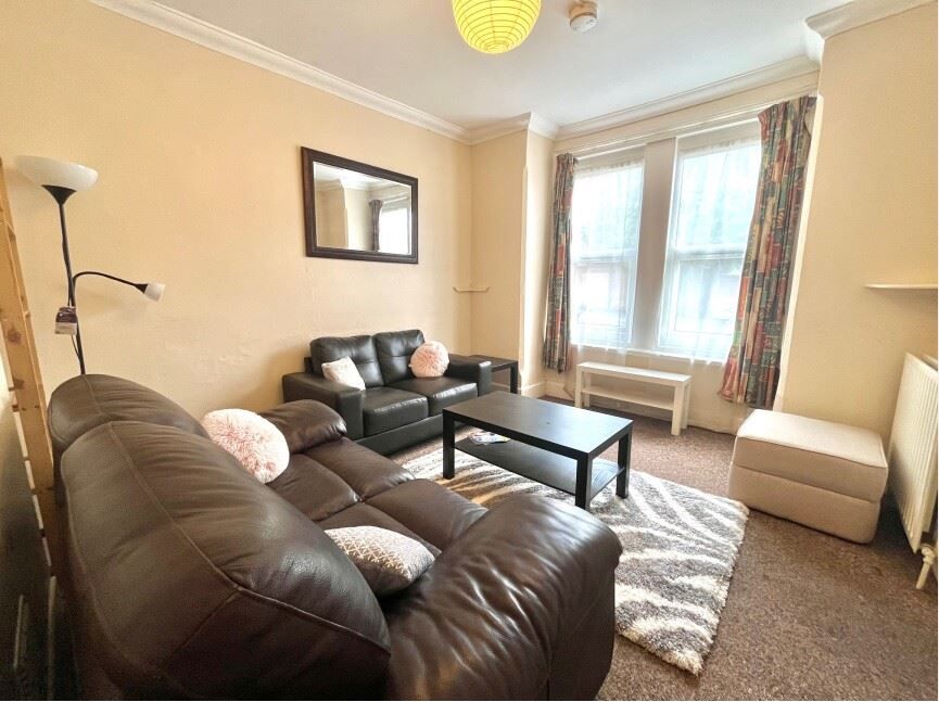 Property photo 2 of 7