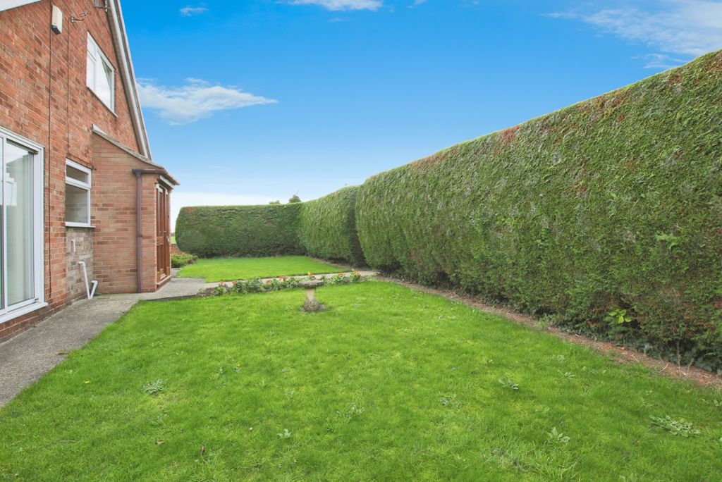 Property photo 2 of 19 4603775