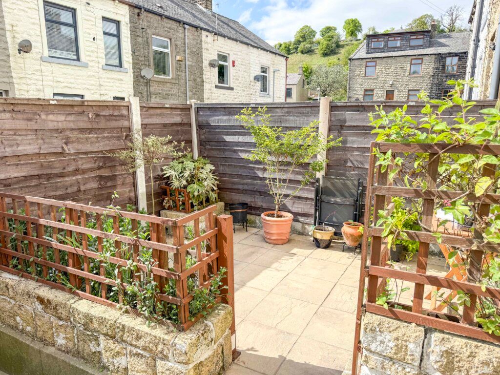 Property photo 2 of 26
