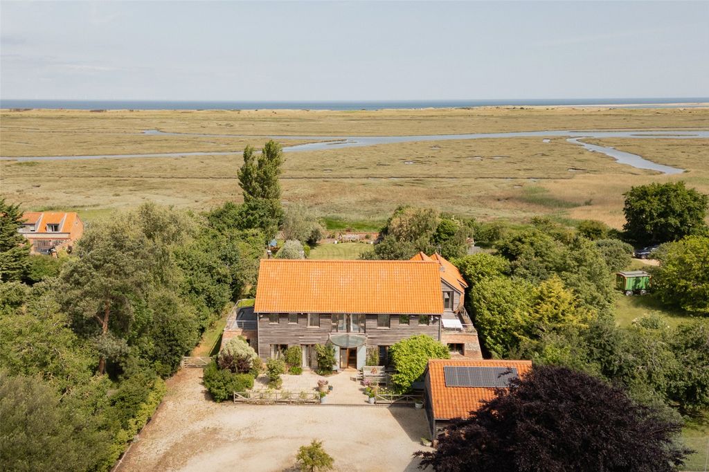 Property photo 1 of 26 Pump House