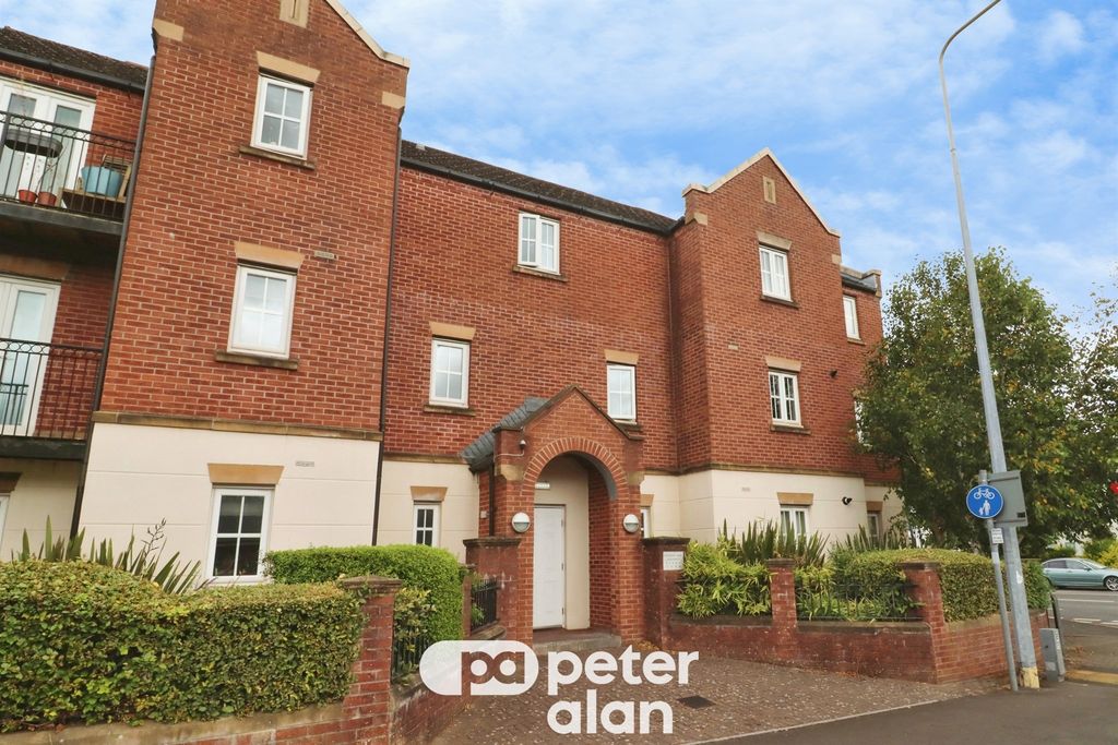 Property photo 1 of 10