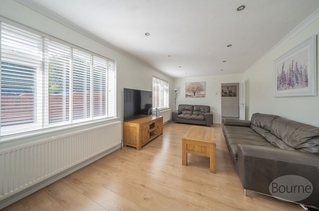 Property photo 3 of 25 459E870A-5622-40E...