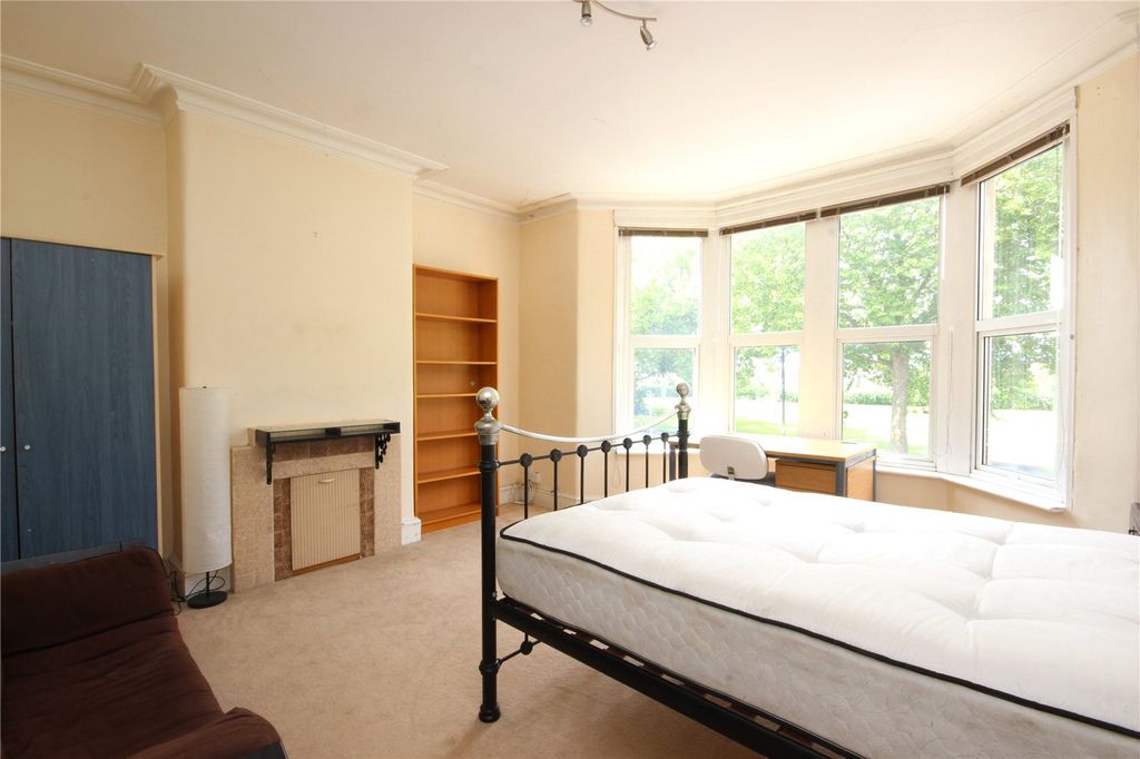Additional image 11 of 8 bed terraced house to rentGloucester Road, Horfield, Bristol BS7