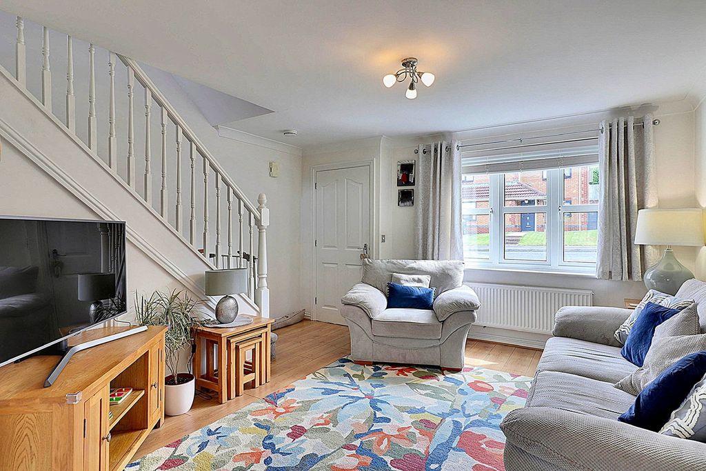 Property photo 2 of 17