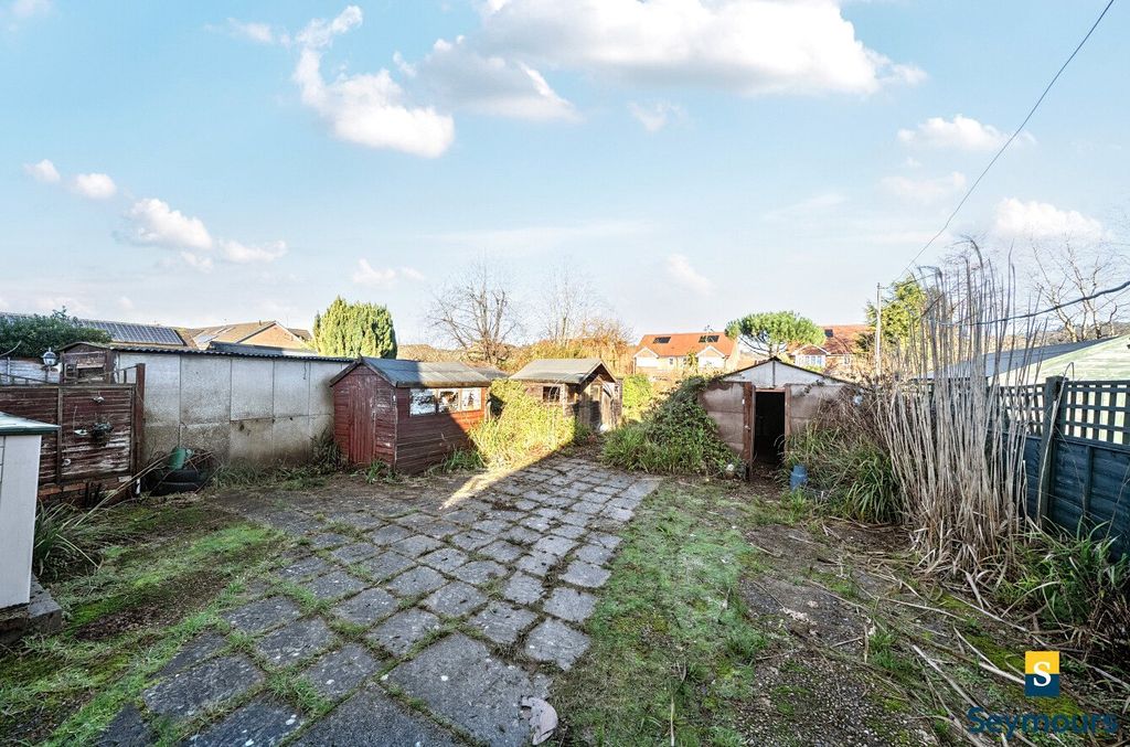 Property photo 3 of 19 Garden