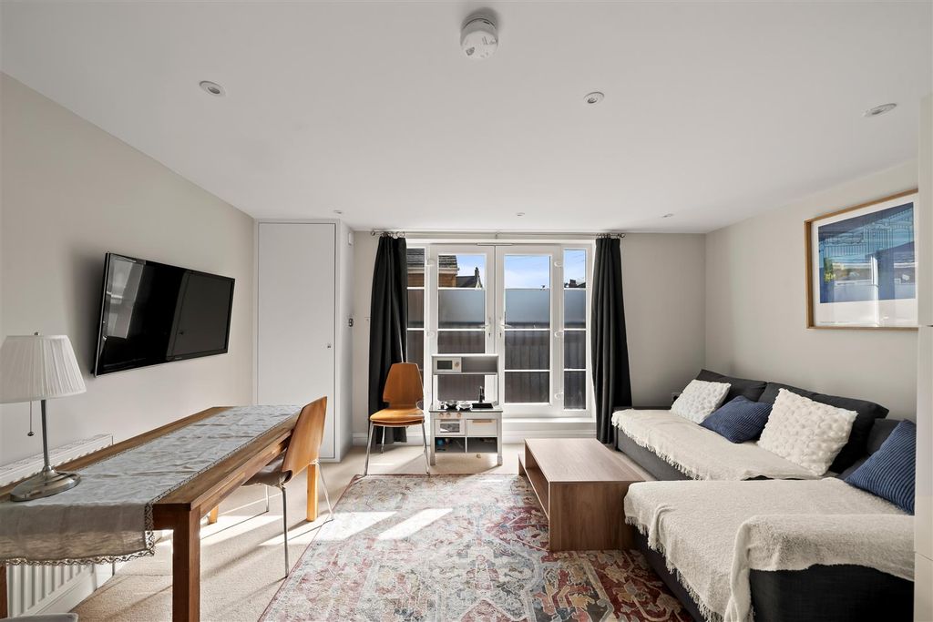 Property photo 2 of 11 Dsc09432.Jpg