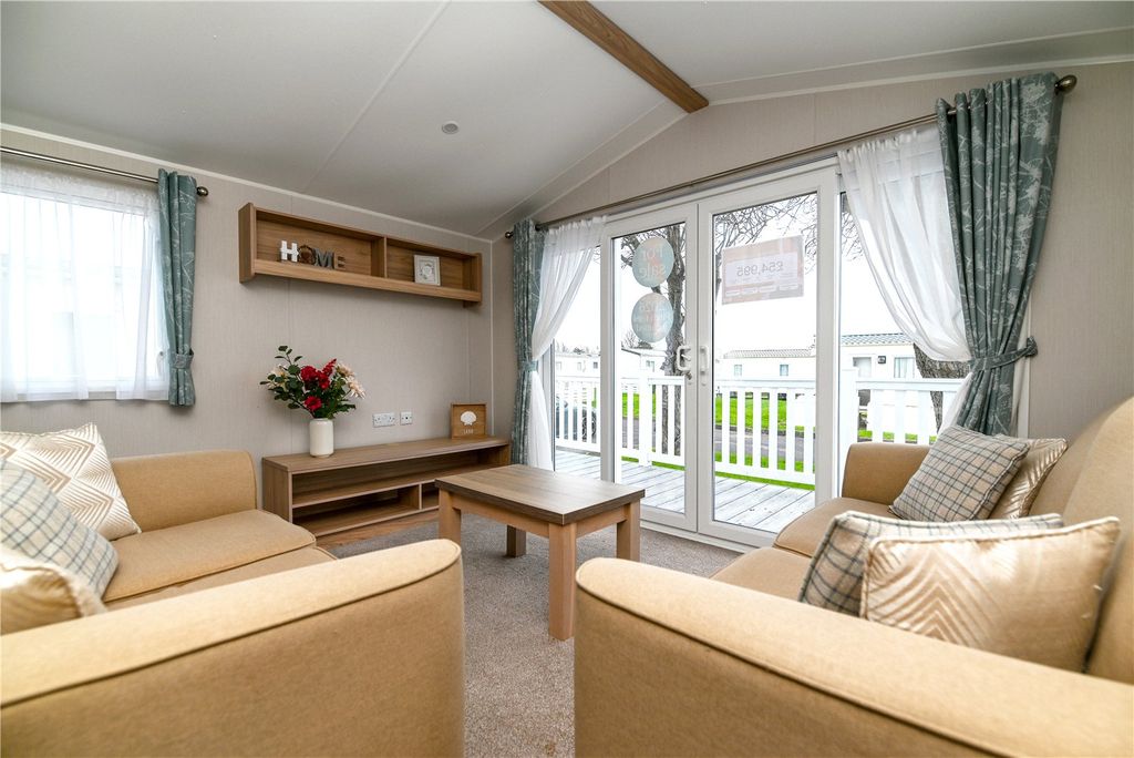 Property photo 3 of 15 Picture No. 04