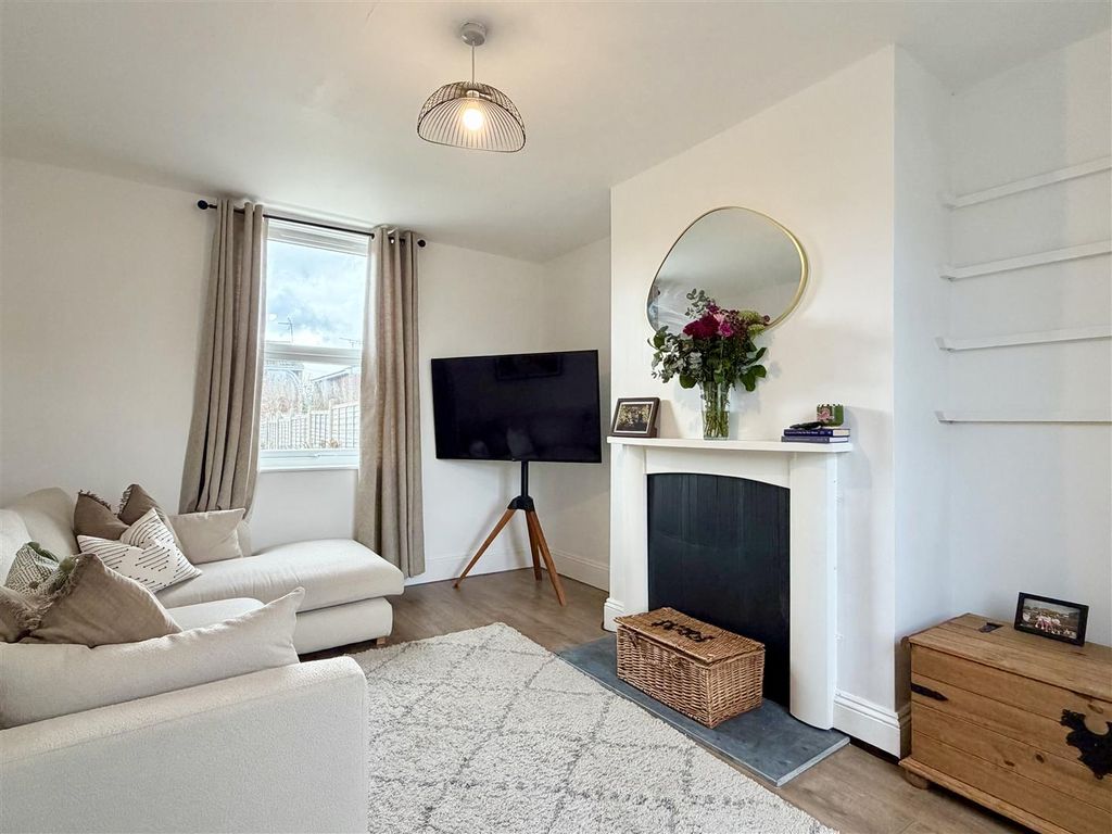 Property photo 3 of 16