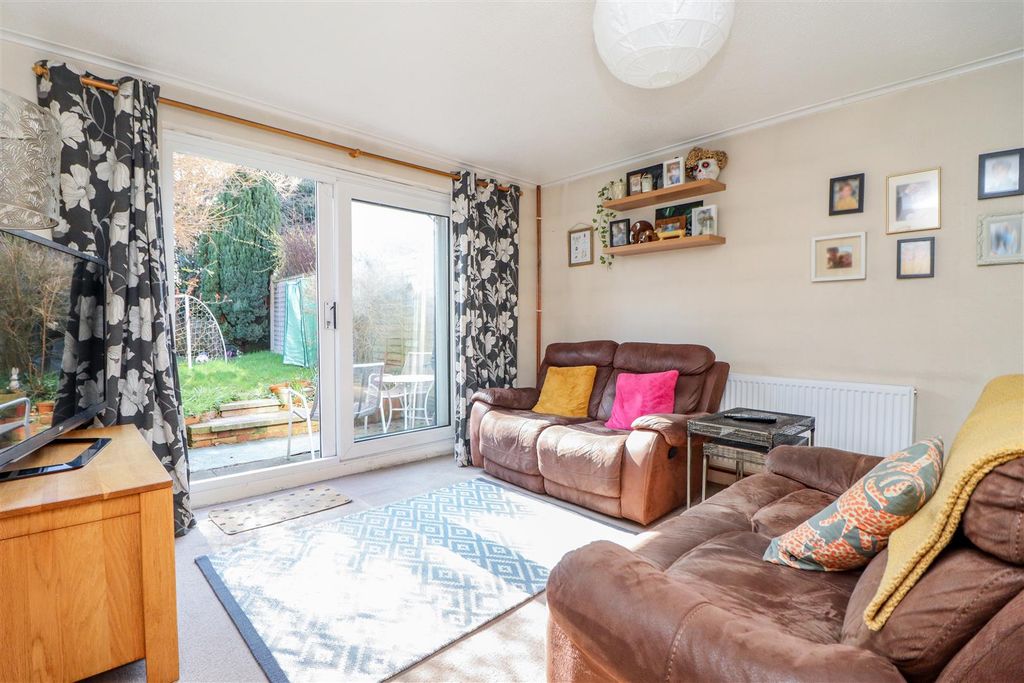 Property photo 2 of 16