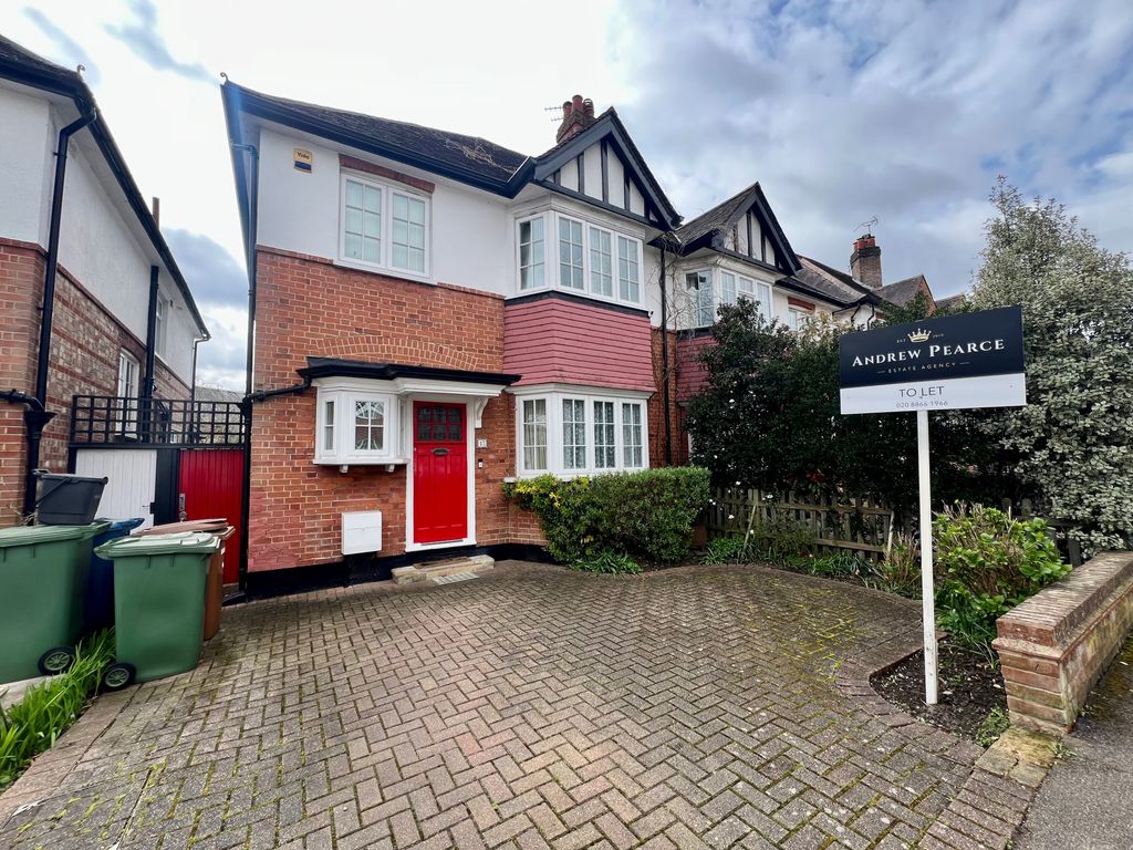 Property photo 1 of 20 Meadow