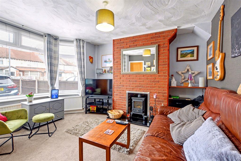 Property photo 3 of 20 Sitting Room (2).Jpeg