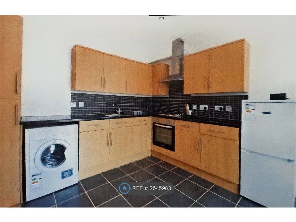 Property photo 2 of 6 Kitchen