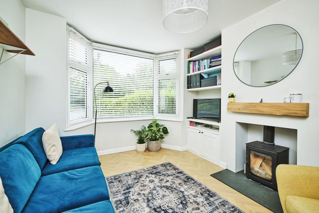 Property photo 3 of 21 Pbox-Img.Jpg