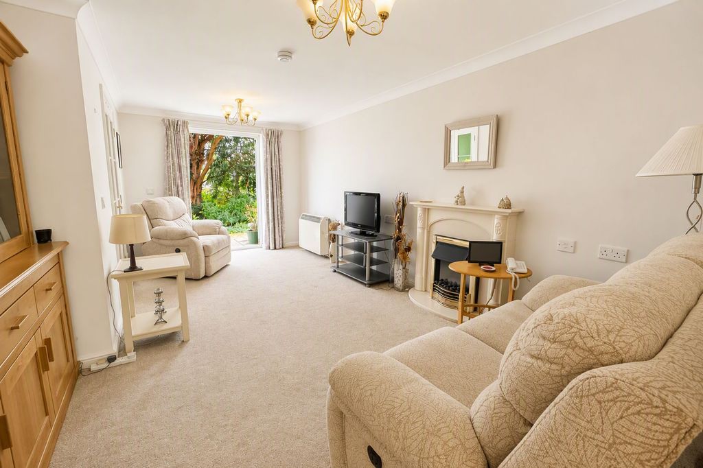 Property photo 2 of 13