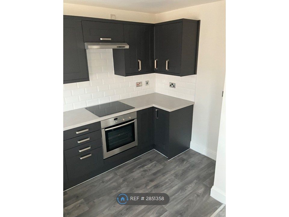 Property photo 1 of 15 Kitchen