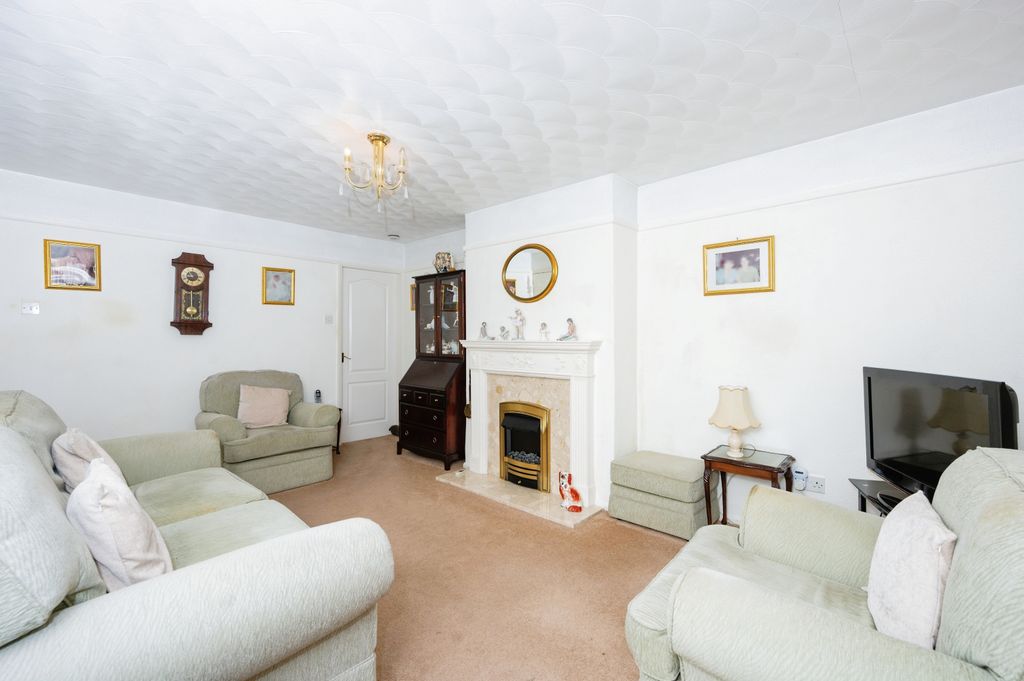 Property photo 2 of 17 Photography