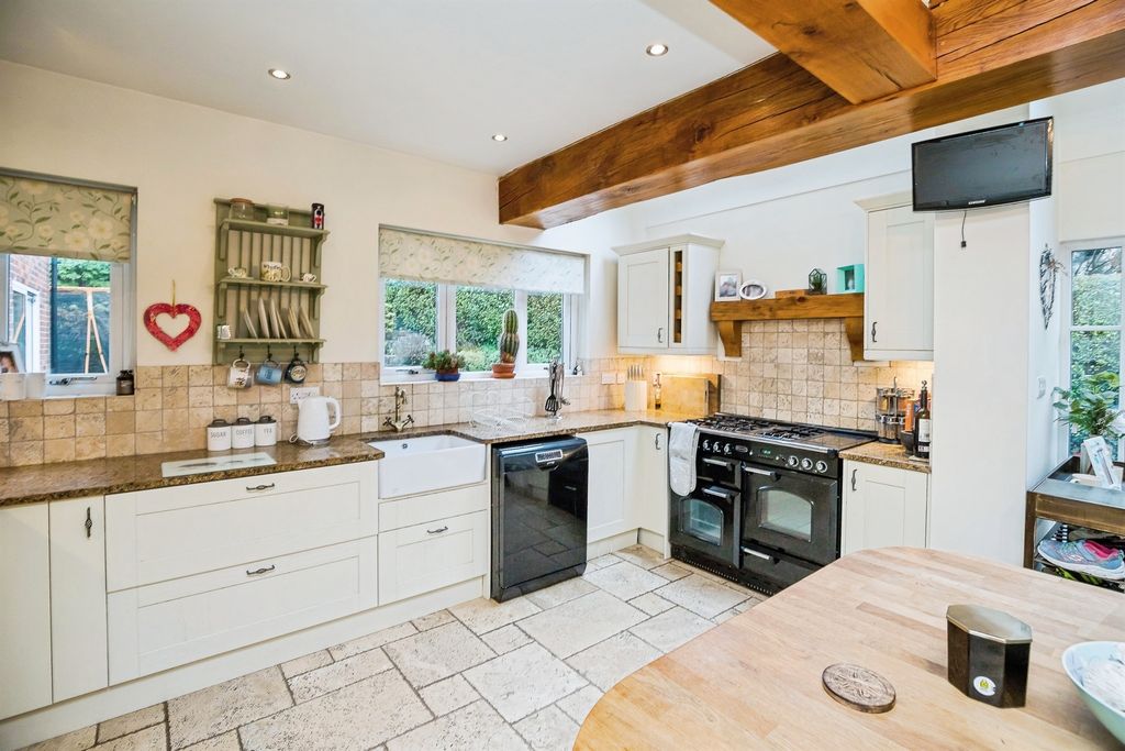 Property photo 2 of 38