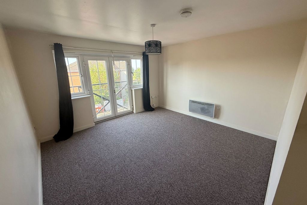 Property photo 3 of 6