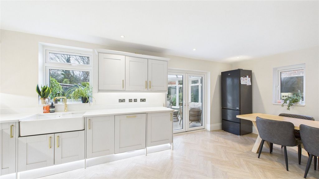 Additional image 5 of 3 bed detached house for saleLightwater, Surrey GU18