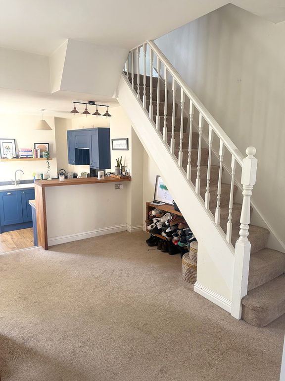Property photo 3 of 25