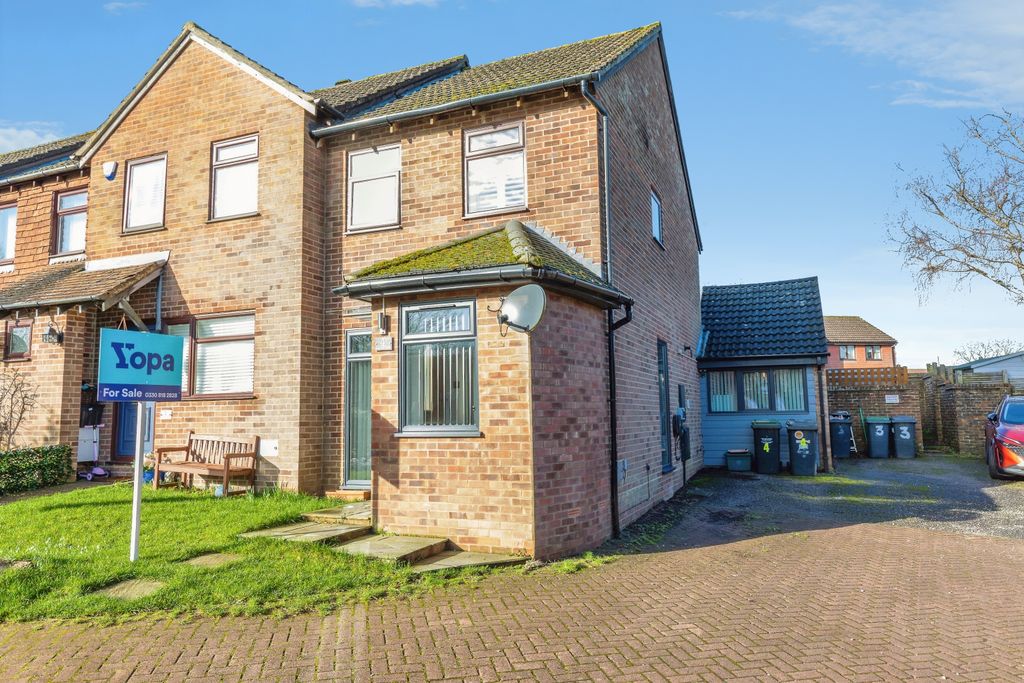 Property photo 1 of 20 Front