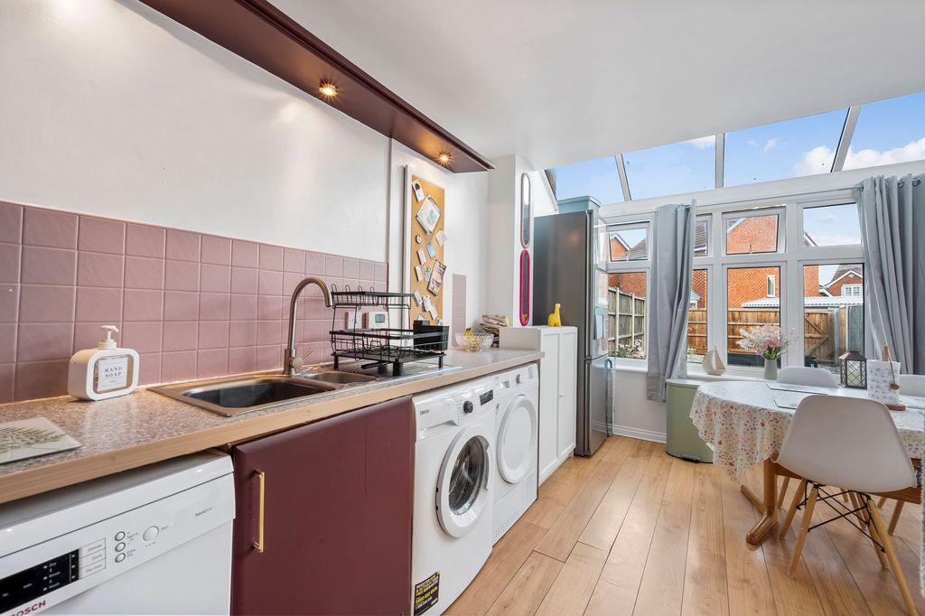 Property photo 2 of 41