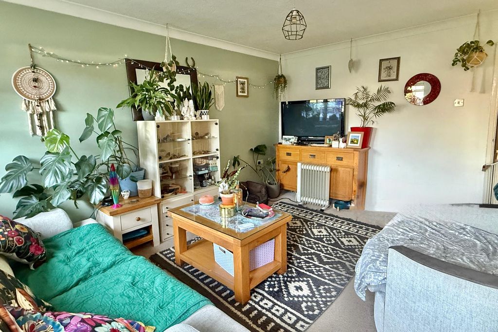 Property photo 3 of 12 Gallery