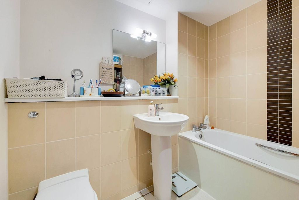 Property photo 2 of 3