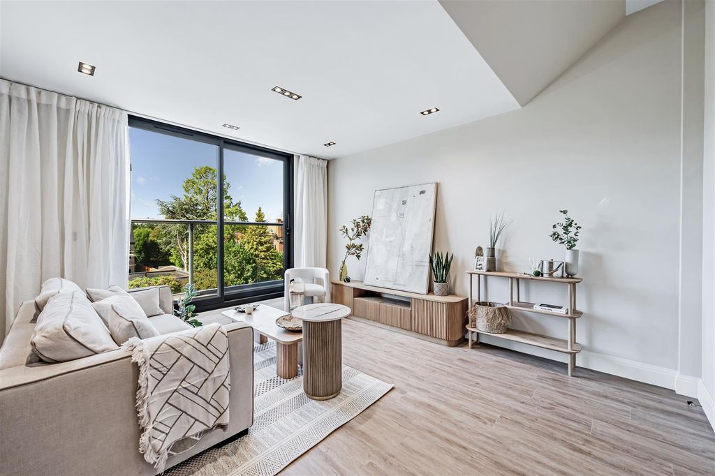 Property photo 1 of 16 Flat 7 - 50 Creswick-2.Jpg