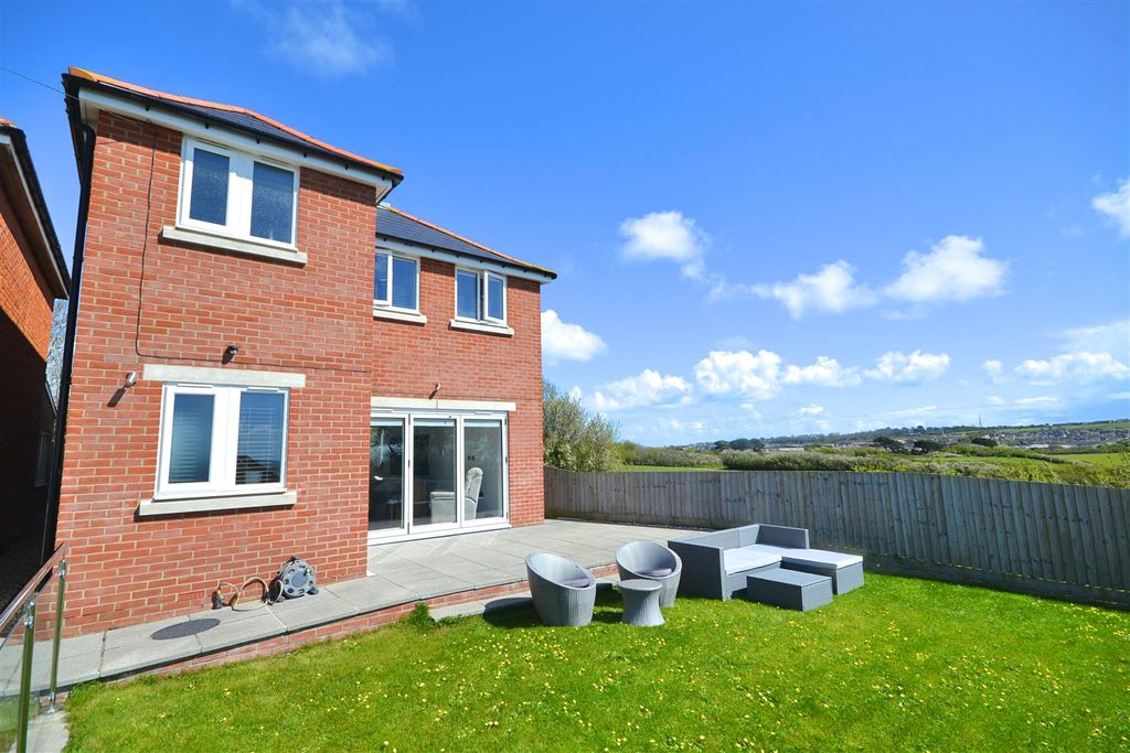 Property photo 1 of 19 57.Png