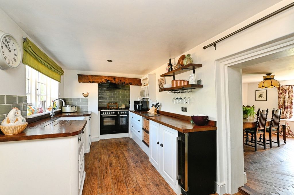 Property photo 2 of 37 Pbox-Img.Jpg