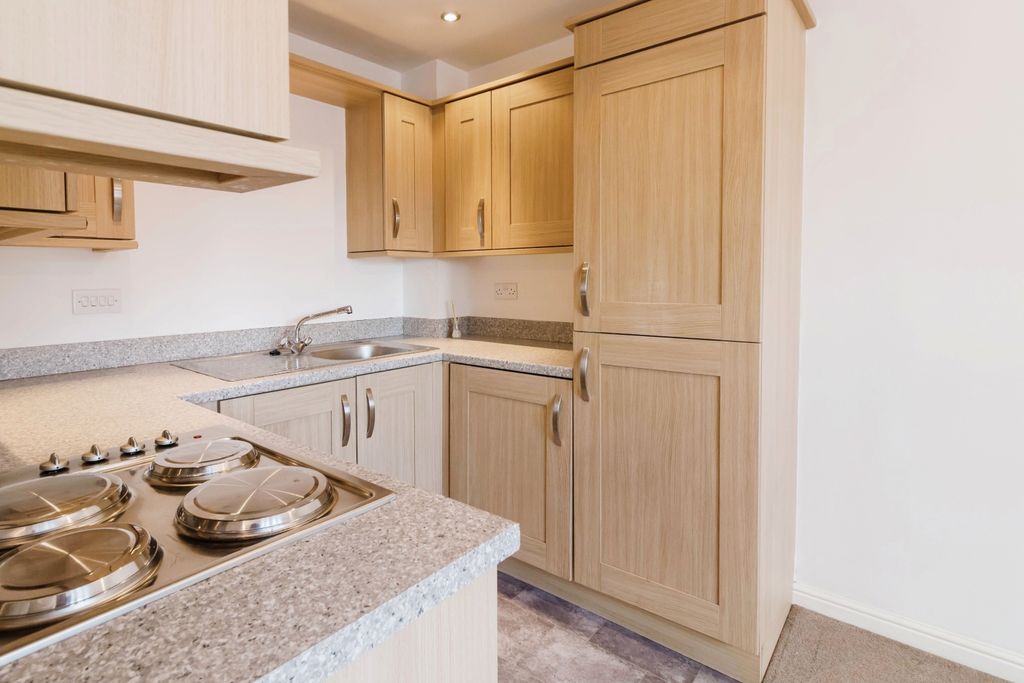 Property photo 3 of 6