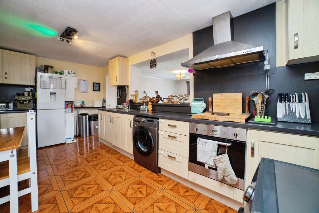 Property photo 3 of 19