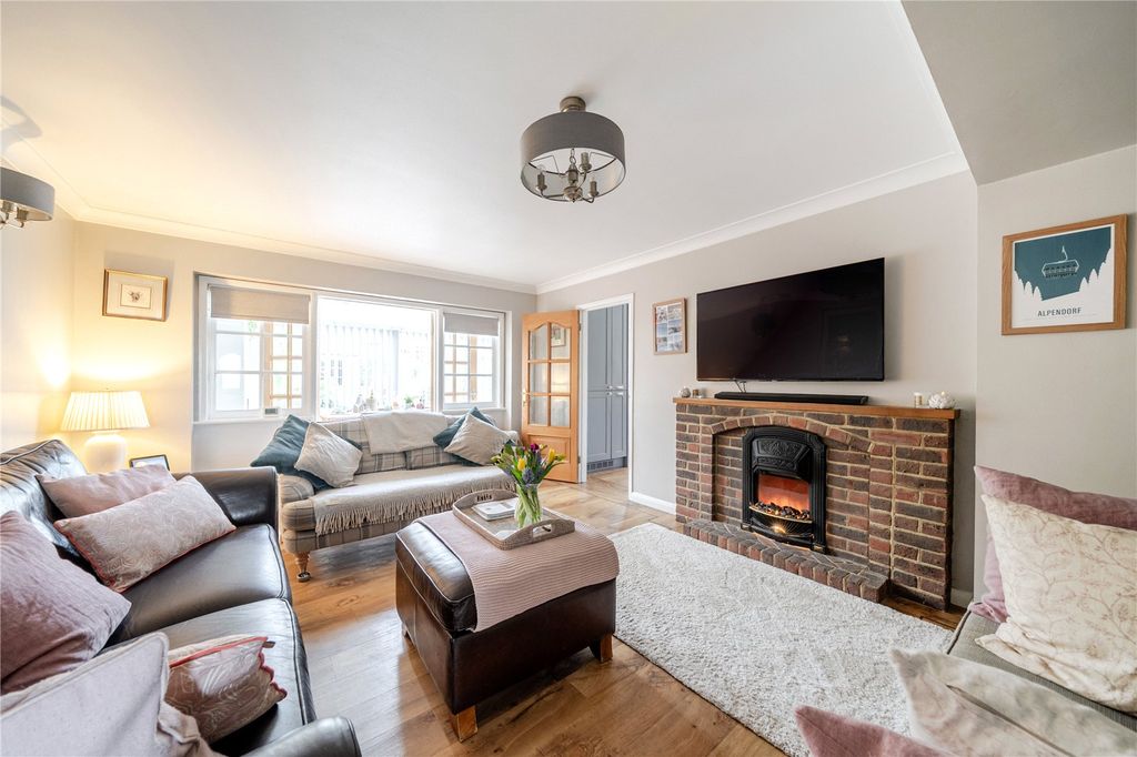 Property photo 2 of 21 Picture No. 19