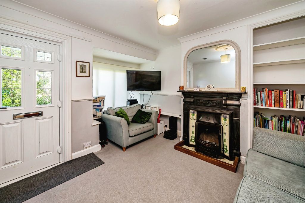 Property photo 2 of 8 Living Room