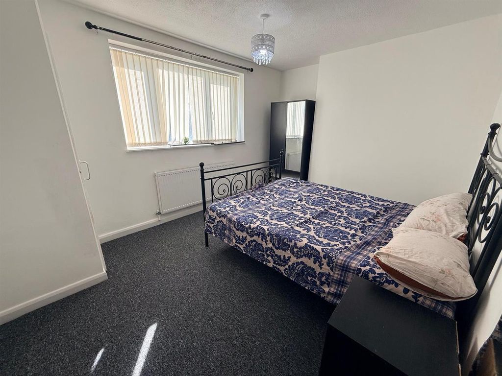 Property photo 3 of 15 Whatsapp Image 2026-03-18 At 11.33.495.Jpeg