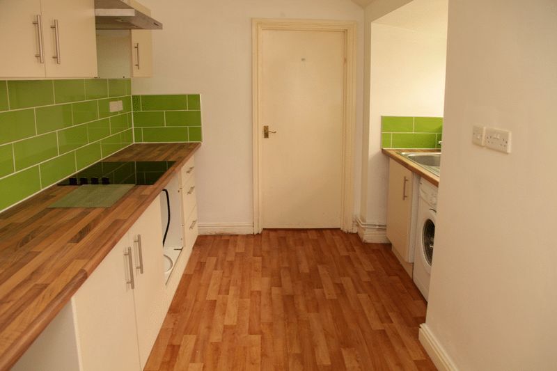Property photo 3 of 14 Kitchen