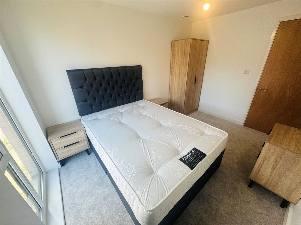 Property photo 3 of 6 Bedroom