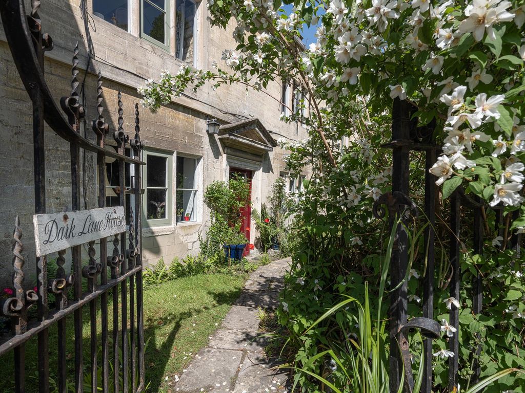 Property photo 2 of 39 Image
