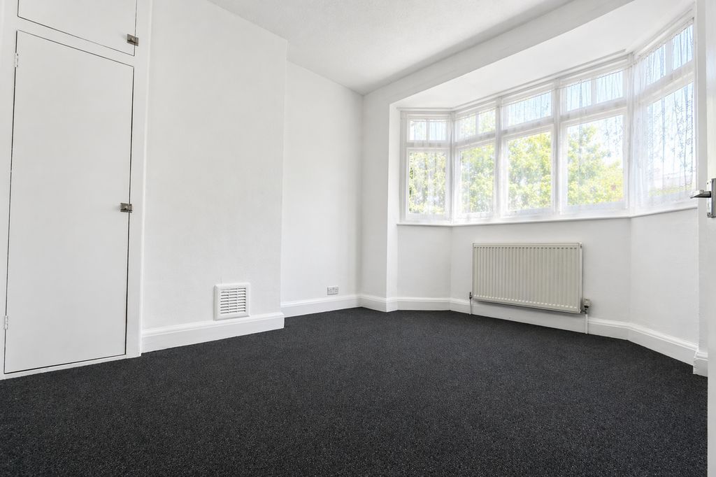 Property photo 2 of 13 Photo 16