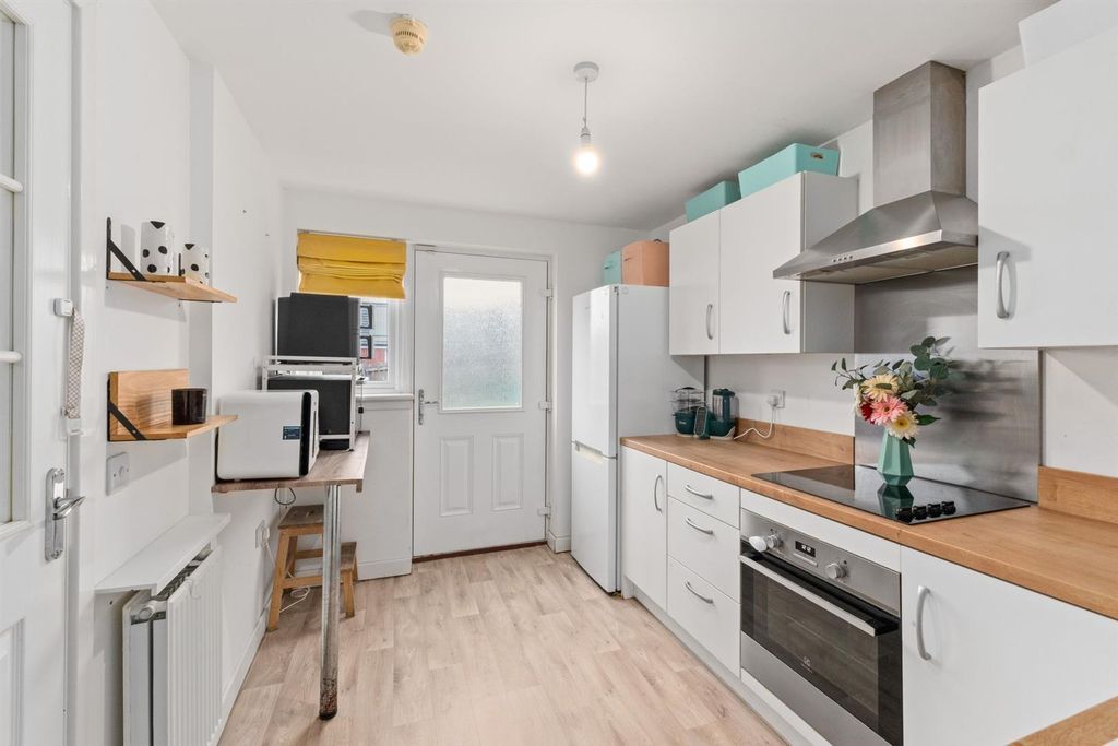 Property photo 2 of 22 34 Colliery Lane 08.Jpg